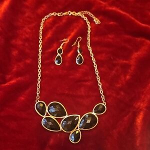 Elegant Black and Gold Jewelry Set